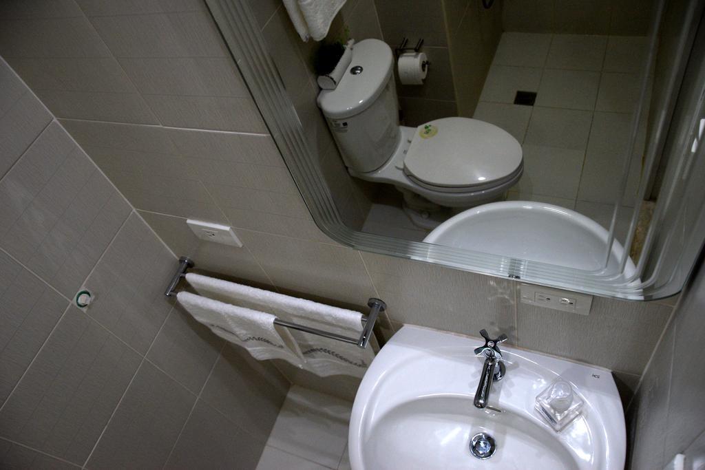 Jazz Makati Luxury Apartment マニラ市 エクステリア 写真